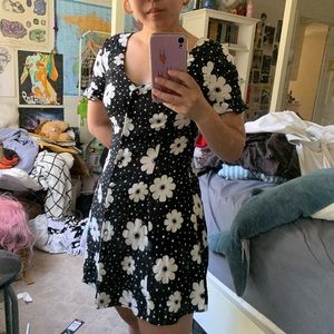 Button dress with flower/polka dot pattern